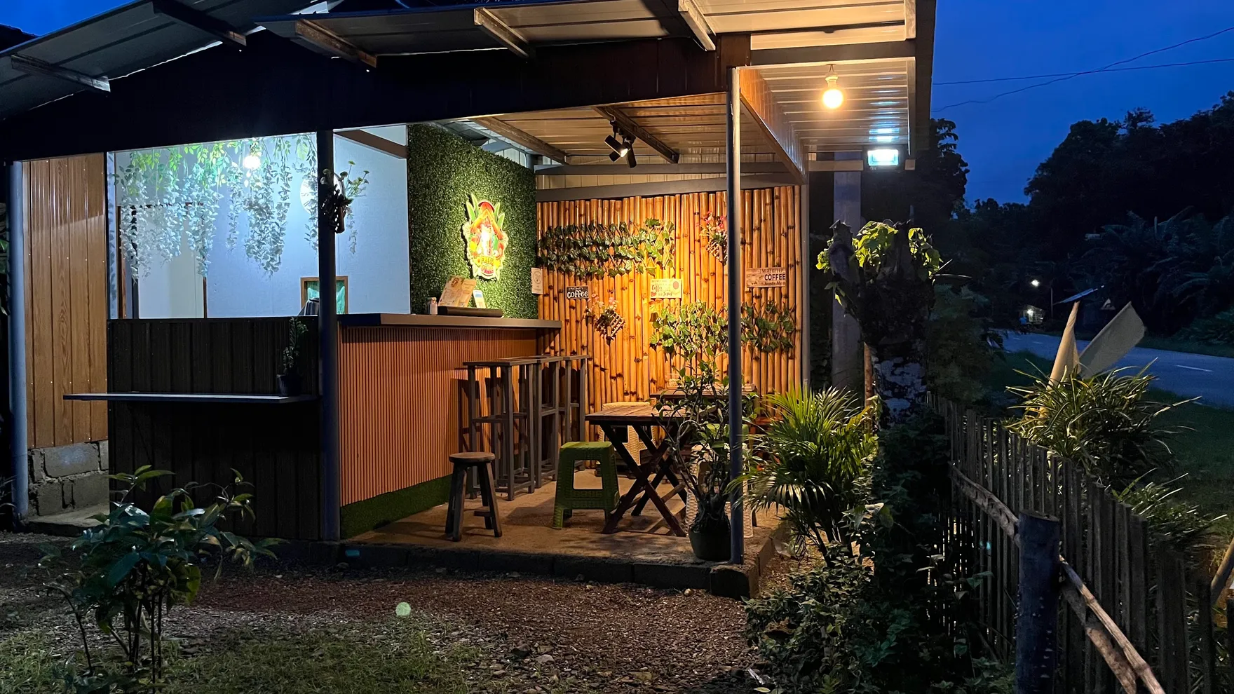 Freshville(Food Hub) restaurant in Libertad