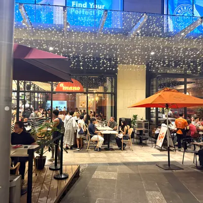 a mano BGC restaurant