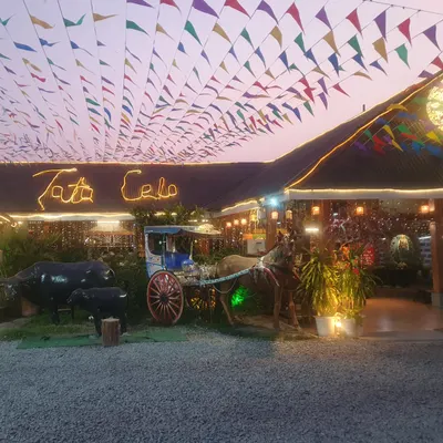 Tata Celo Kainan sa Palaisdaan restaurant