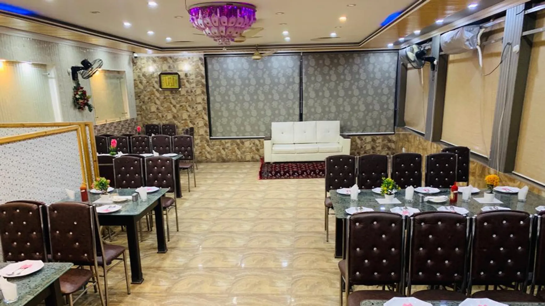 Lasani Broast restaurant in Dera Ismail Khan