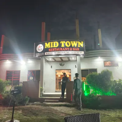 Mid Town Restaurant & Blended Bar restaurant