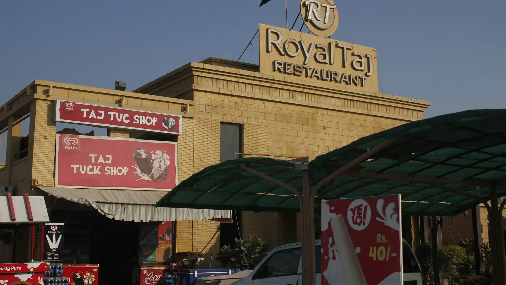 Royal Taj-Sukkur restaurant in Sukkur