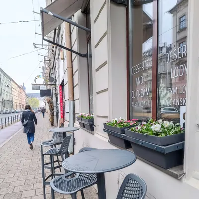 MO-JA café & bistro restaurant