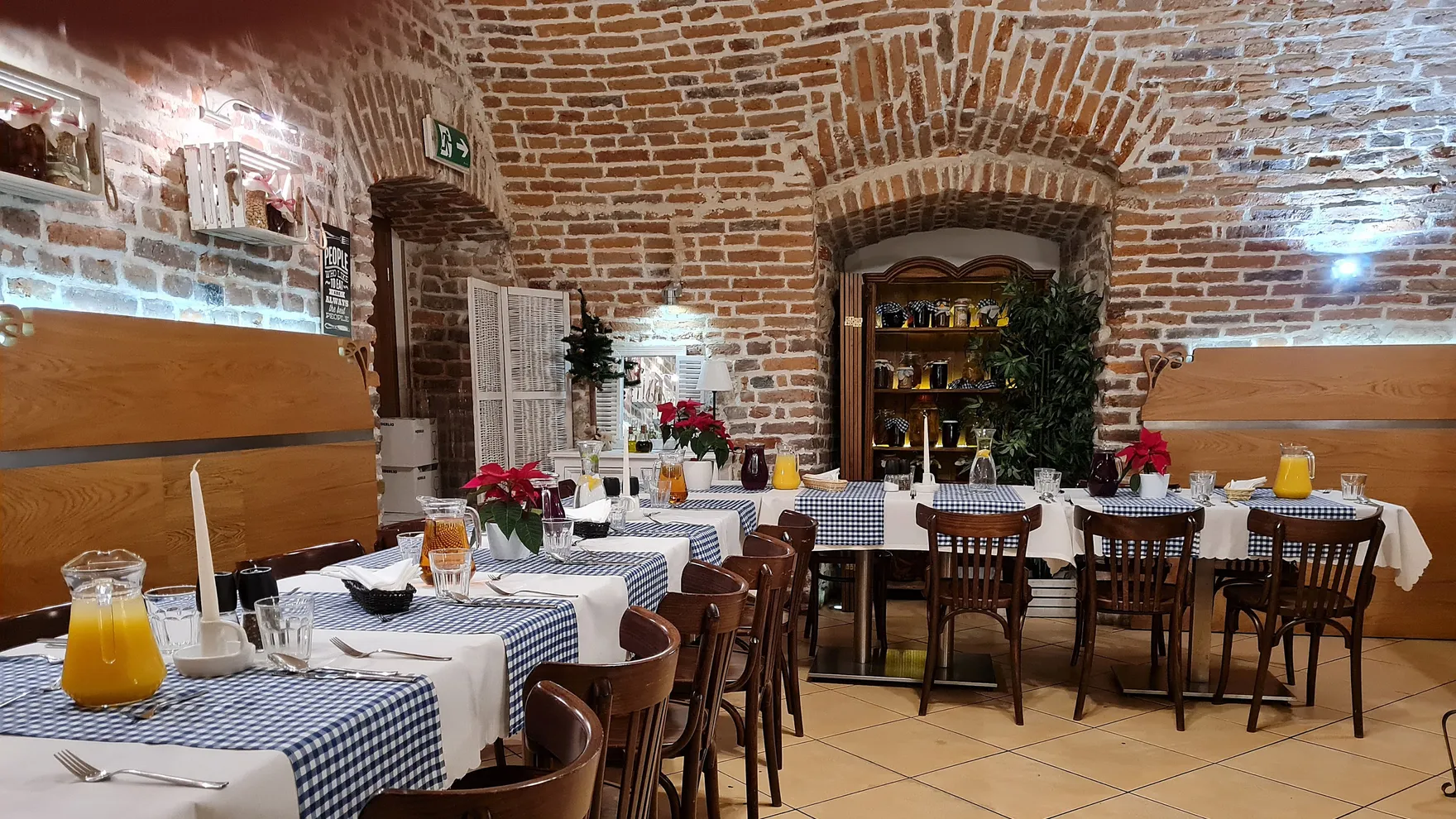 Szalone Widelce restaurant in Szpitalna 40