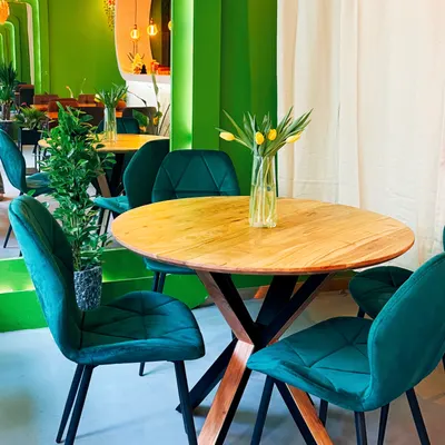 RAU & LA Vegan restaurant