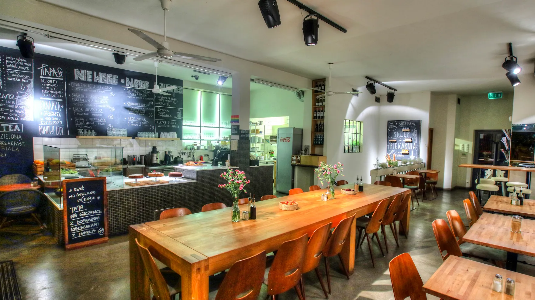 SAM Powiśle restaurant in Lipowa 7a