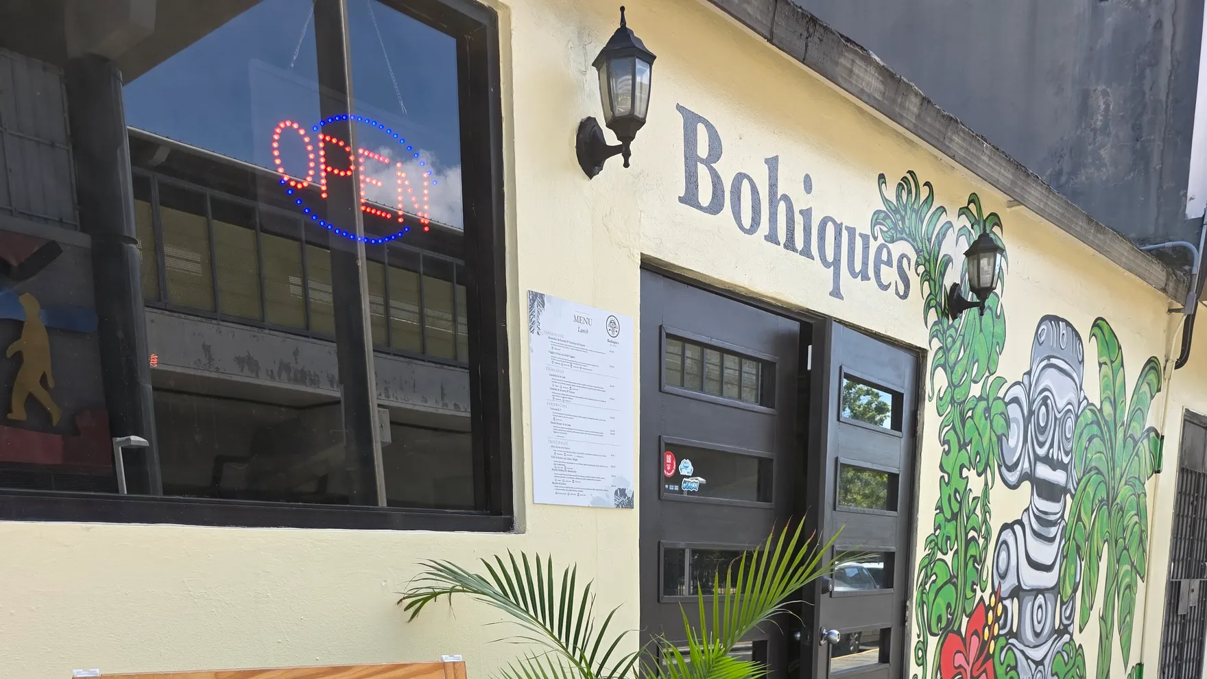 Bohiques Rest & Bar restaurant in San Juan
