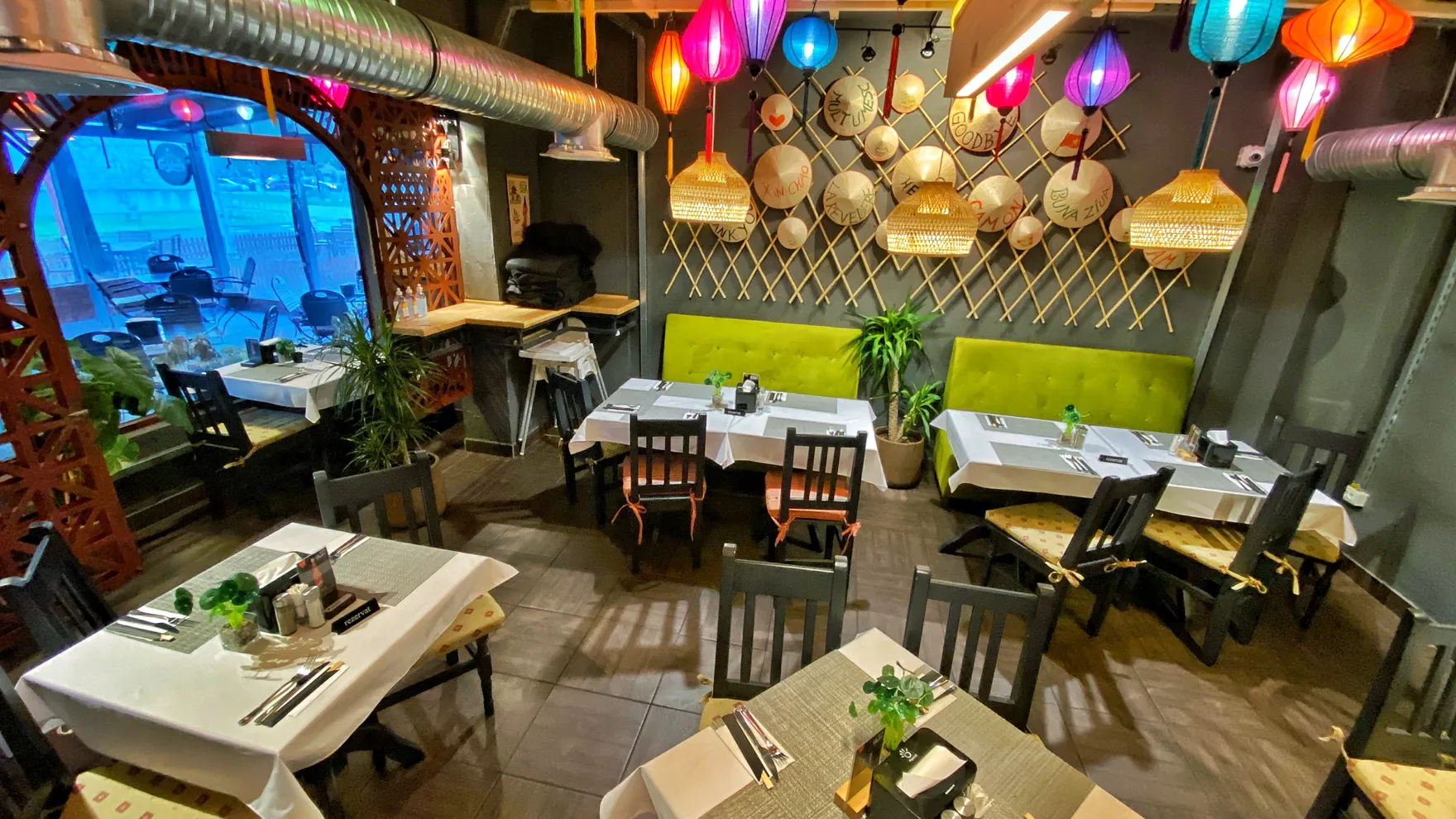 Little Hanoi Iasi restaurant in Strada Sfântul Lazăr 55