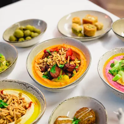 Mummus / Hummus & more restaurant