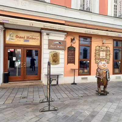 FACH restaurant