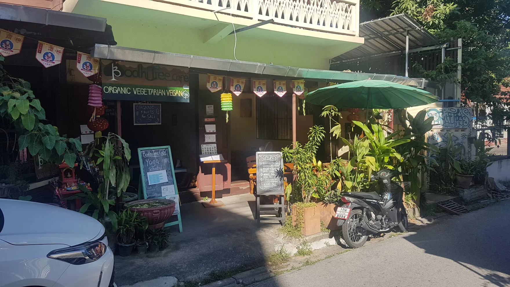 Bodhi Tree Cafe restaurant in Amphoe Mueang Chiang Mai