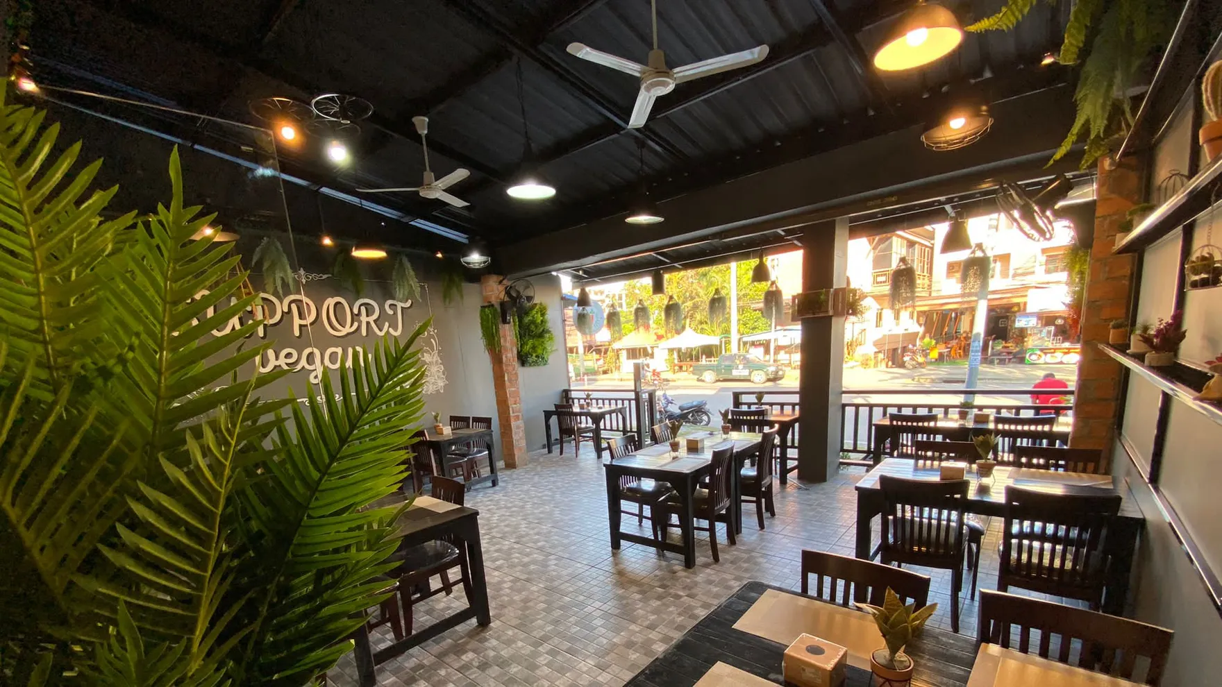 PLANT-ERIAN restaurant in ตำบล อ่าวนาง Krabi