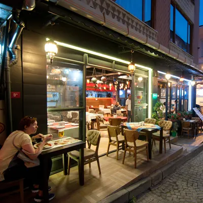 Ozi Pizza and Pasta restaurant
