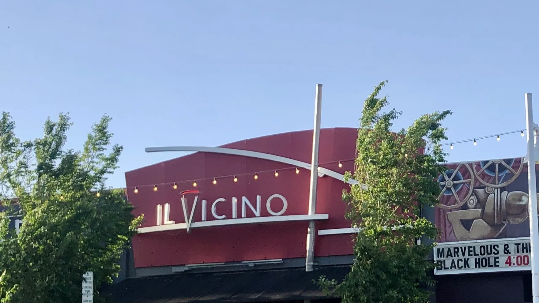 Il Vicino Wood Oven Pizza restaurant in Albuquerque