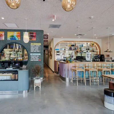 Life Alive Organic Cafe South End restaurant