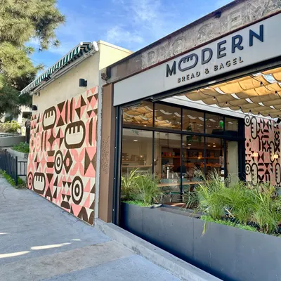 Modern Bread and Bagel restaurant