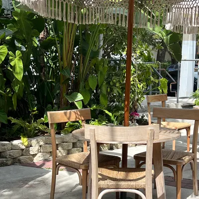 Flora restaurant