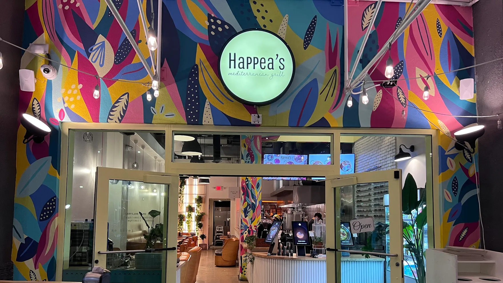 Happea's Mediterranean Grill restaurant in Miami