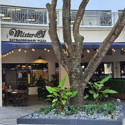 Mister O1 Extraordinary Pizza - Brickell restaurant