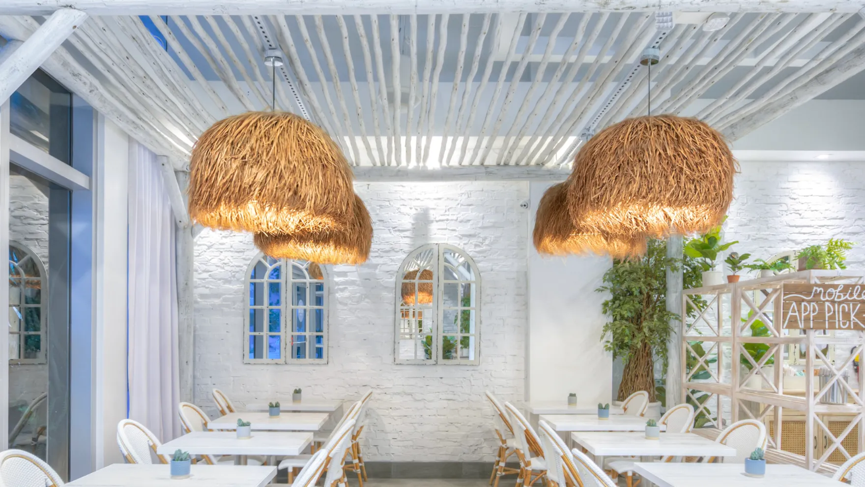 Pura Vida Miami restaurant in Miami