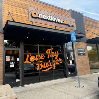 Next Level Veggie Grill Hawthorne restaurant