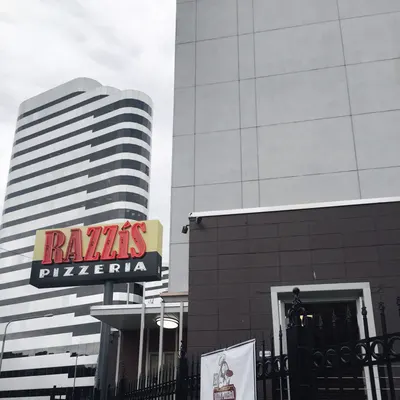 RAZZíS PIZZERíA DOWNTOWN restaurant
