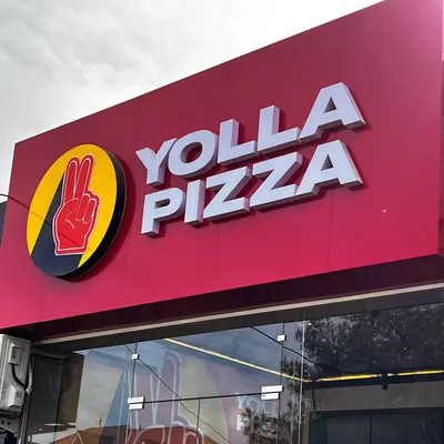 Yolla Pizza restaurant