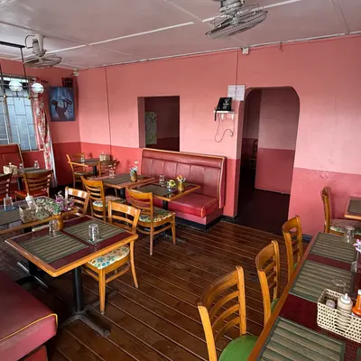 Vee Jay's | Restaurant & Bar restaurant