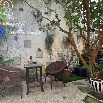 Chickpea Eatery: Mom's Kitchen - Da Nang Vegan & Vegetarian Restaurant restaurant