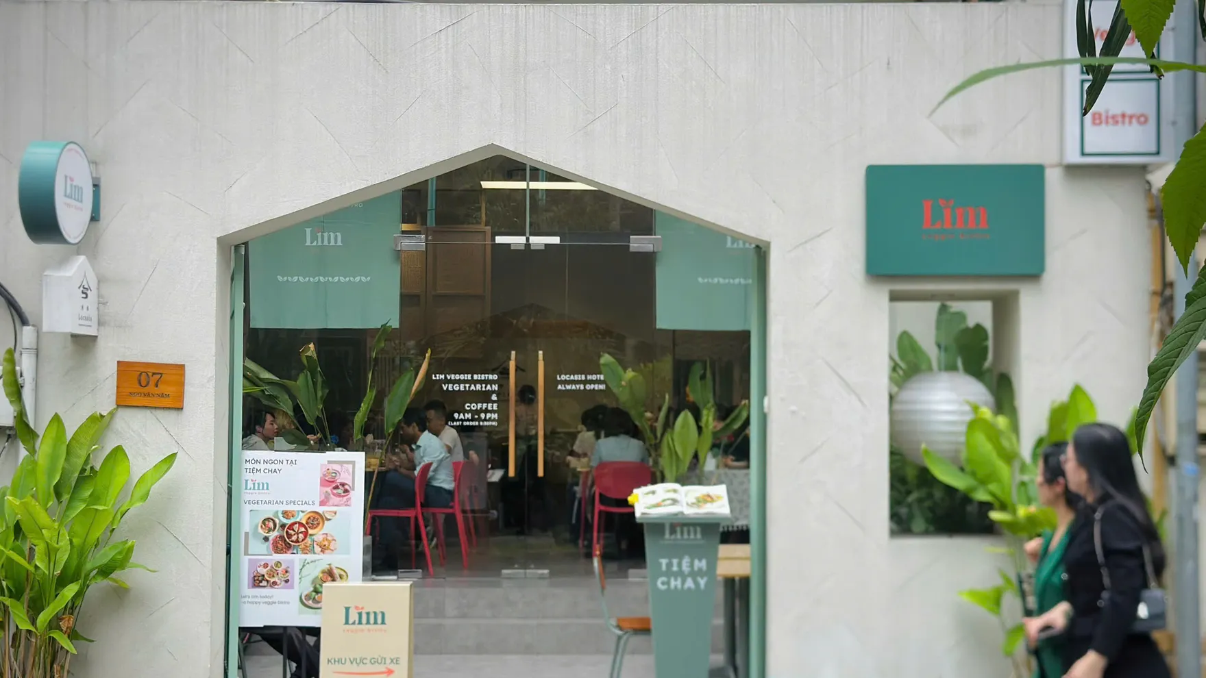 Lim Veggie Bistro restaurant in Sài Gòn