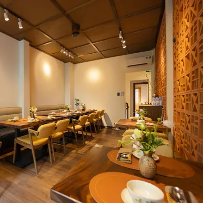 OM Eatery - Vegetarian & Vegan Food restaurant