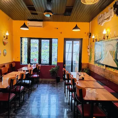 We Desi Tadka pure vegetarian Indian restaurant restaurant
