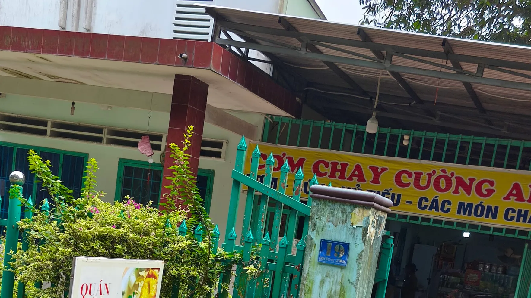 Quán Cơm Chay Cường An restaurant in Đồng Nai