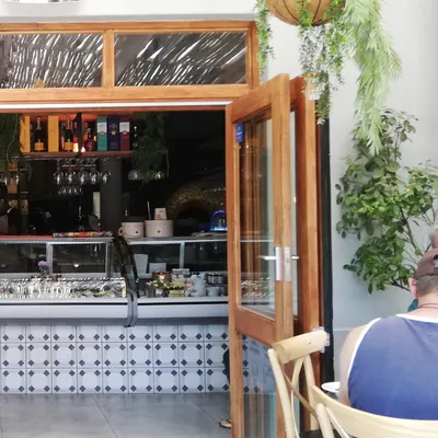 Bacini's Pizzeria & Deli restaurant